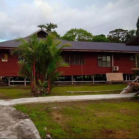 Mulu Tribal Homestay Eksteriør billede